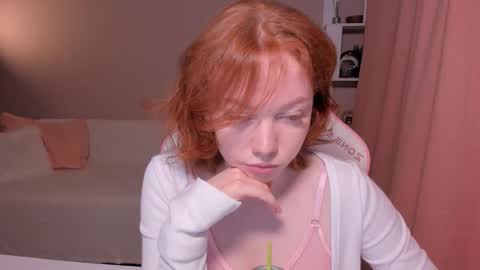 Snapshot of honeyautumn chatting on March 2025 12:33:02 AM honeyautumn online show from March 2025 12:33:02 AM