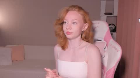 Snapshot of honeyautumn chatting on September 2025 12:00:02 AM honeyautumn online show from September 2025 12:00:02 AM