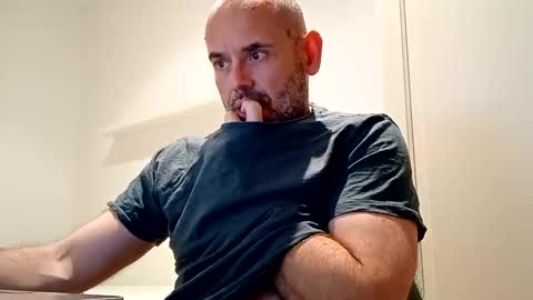 Snapshot of honeydaddyforyou chatting on February 2025 03:59:01 PM honeydaddyforyou online show from February 2025 03:59:01 PM