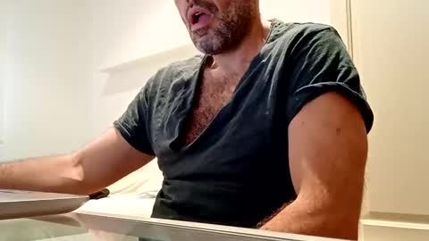 Snapshot of honeydaddyforyou chatting on March 2025 07:56:02 AM honeydaddyforyou online show from March 2025 07:56:02 AM