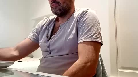 Snapshot of honeydaddyforyou chatting on March 2025 06:53:02 AM honeydaddyforyou online show from March 2025 06:53:02 AM