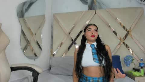 honeyht online show from April 2026 12:20:02 PM