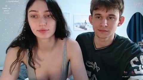 Noah and Sophie online show from April 2026 07:06:02 PM