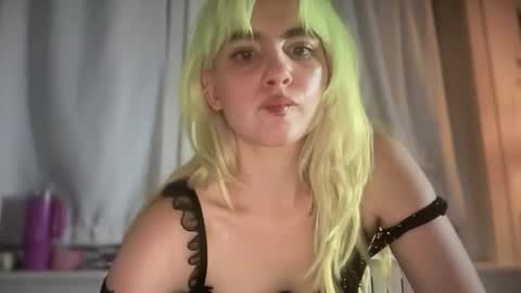 Emi Rose online show from October 2025 05:48:01 AM