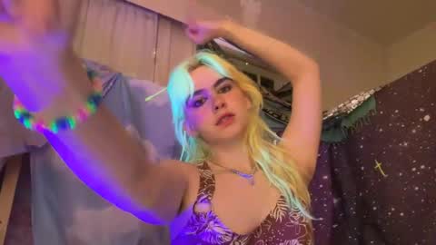 Snapshot of honeyxlimbed chatting on June 2026 03:53:02 AM Emi Rose online show from June 2026 03:53:02 AM
