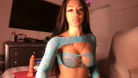 honeyybabyy112344114 online show from September 2025 07:41:01 AM