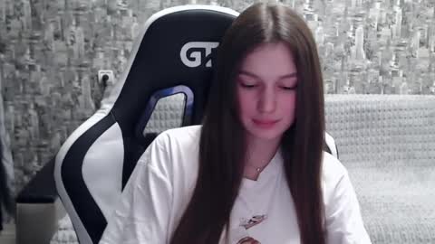 Nancy online show from December 2024 01:28:01 PM