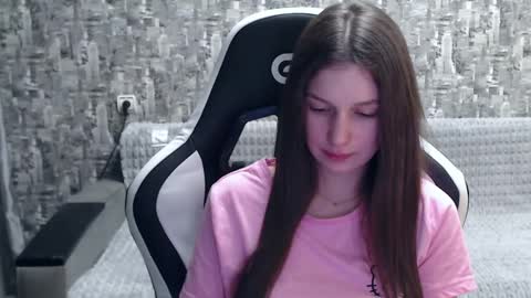 Nancy online show from December 2024 06:16:01 PM
