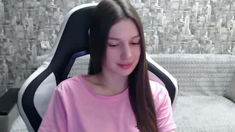 Nancy online show from December 2024 08:57:02 PM