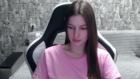 Nancy online show from December 2024 02:13:01 PM