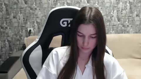 Nancy online show from January 2025 02:14:01 PM