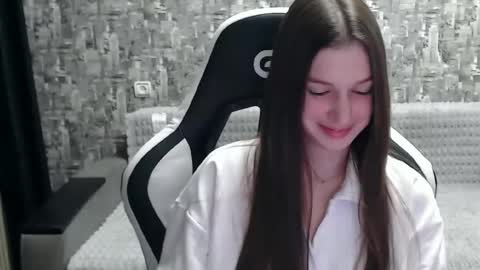 Nancy online show from February 2025 06:49:02 PM