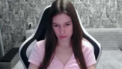 Nancy online show from February 2025 11:43:02 AM