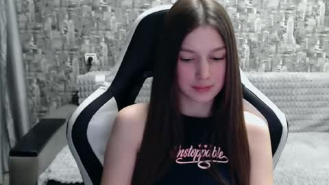 Nancy online show from February 2025 03:49:02 PM
