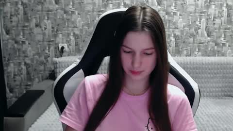 Nancy online show from March 2025 03:26:01 PM