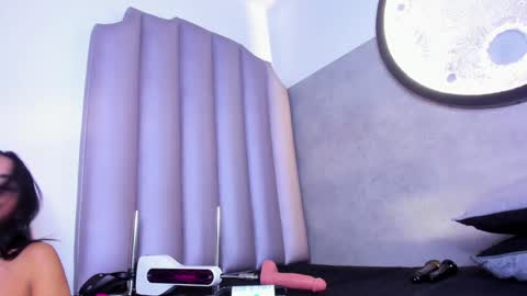 honnyy_23 online show from April 2026 07:40:02 PM