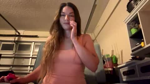 HoodHippy online show from April 2026 06:44:02 AM