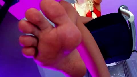 Snapshot of hooot_blonde777 chatting on February 2025 11:32:01 PM hooot_blonde777 online show from February 2025 11:32:01 PM