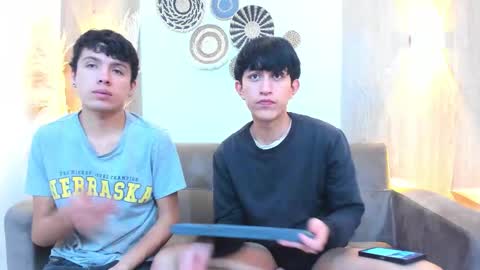 hoot_booys_ online show from November 2025 08:18:01 PM