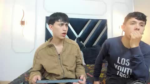 hoot_booys_ online show from December 2025 11:29:01 AM