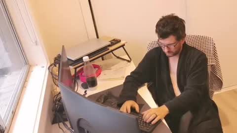 hopefulguy86 online show from June 2026 11:46:01 PM