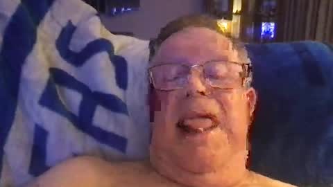 Snapshot of horndog69b chatting on August 2026 07:46:01 AM horndog online show from August 2026 07:46:01 AM