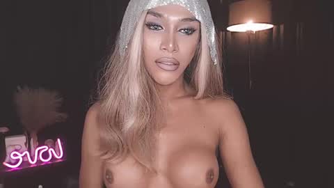 Snapshot of horny_ayahh chatting on February 2025 10:26:02 PM horny_ayahh online show from February 2025 10:26:02 PM