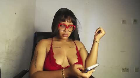Snapshot of horny_ebonygirl_ chatting on April 2026 07:02:02 AM horny_ebonygirl_ online show from April 2026 07:02:02 AM