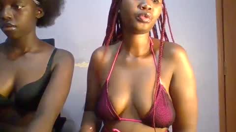 Snapshot of horny_hearts chatting on February 2026 02:25:02 PM phanice online show from February 2026 02:25:02 PM