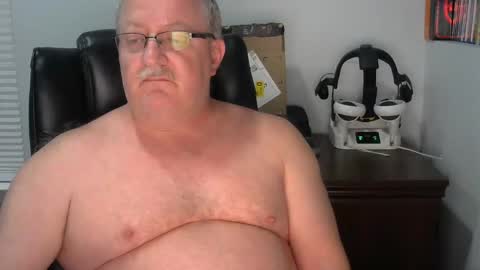 horny_hubby1967 online show from September 2025 02:22:02 AM