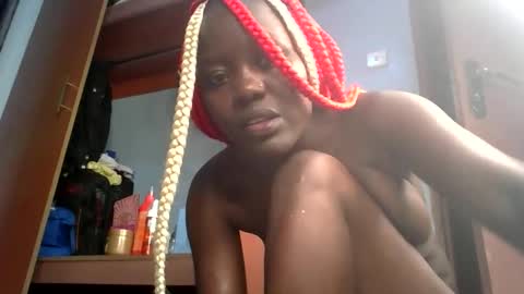 horny_lunah online show from April 2026 06:10:01 PM