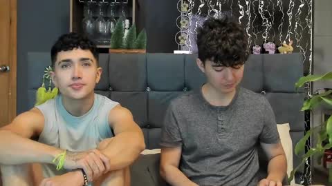 Alex and Camilo online show from February 2025 12:36:02 AM