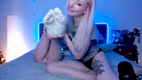 Alex and Rosie online show from February 2025 07:02:01 PM