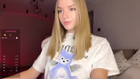 Snapshot of hornybunnyss chatting on January 2025 05:59:01 PM Sonya online show from January 2025 05:59:01 PM