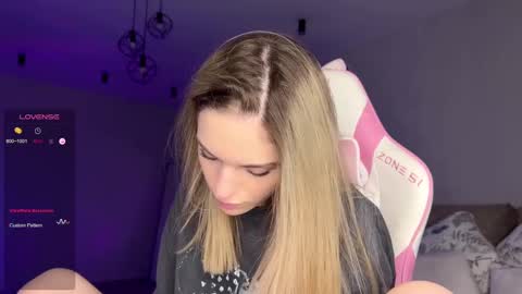 Snapshot of hornybunnyss chatting on March 2025 04:56:02 PM Sonya online show from March 2025 04:56:02 PM