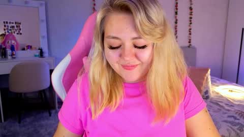 HornyCakee online show from November 2025 02:39:02 PM