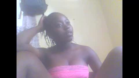 Snapshot of hornygal001 chatting on February 2025 06:06:01 AM hornygal001 online show from February 2025 06:06:01 AM