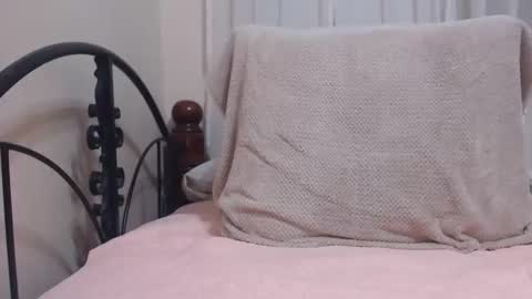 Snapshot of hornypinay69 chatting on October 2025 12:52:01 AM Tyla online show from October 2025 12:52:01 AM