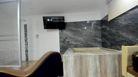 ronald and victoria online show from January 2026 02:04:01 AM