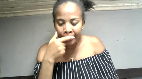 Snapshot of hortansiaa chatting on June 2026 07:40:01 PM Hortansiaa online show from June 2026 07:40:01 PM