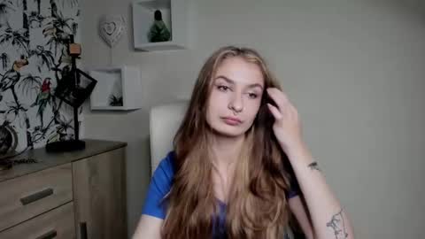 Snapshot of hot_1nina chatting on September 2025 05:45:02 AM NINA online show from September 2025 05:45:02 AM