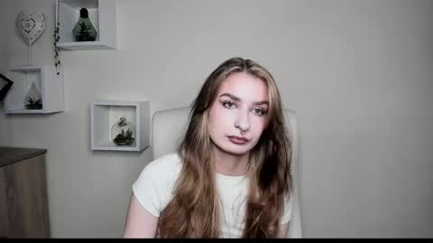 Snapshot of hot_1nina chatting on October 2025 06:24:02 AM NINA online show from October 2025 06:24:02 AM