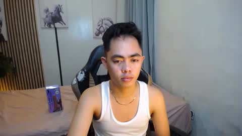 Rylle online show from October 2025 07:01:02 PM