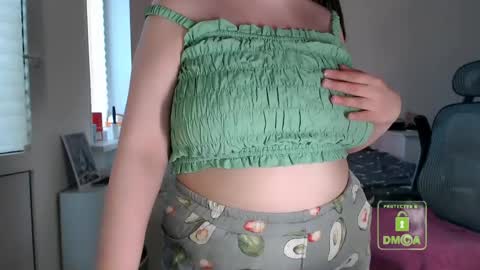 Snapshot of hot_and_pretty chatting on May 2026 02:46:02 PM Lila online show from May 2026 02:46:02 PM