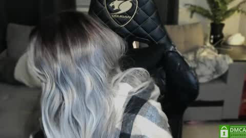   online show from December 2024 06:10:02 PM