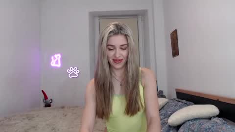 Snapshot of hot_berry69 chatting on February 2025 10:33:01 PM Dashka online show from February 2025 10:33:01 PM