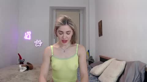 Snapshot of hot_berry69 chatting on February 2025 10:51:02 PM Dashka online show from February 2025 10:51:02 PM