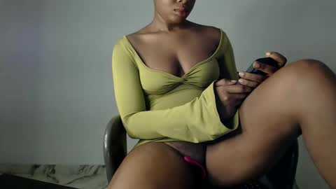 Snapshot of hot_chocoxxxx chatting on December 2024 04:22:01 AM sonia mis choco online show from December 2024 04:22:01 AM