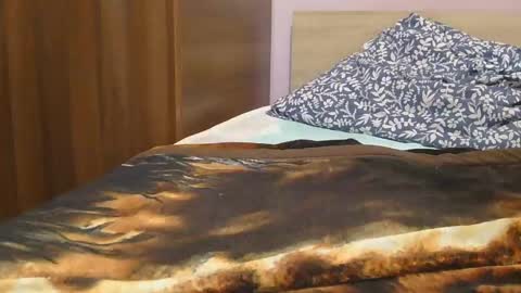 Snapshot of hot_couplee98 chatting on March 2025 08:54:01 PM Hot Couple online show from March 2025 08:54:01 PM