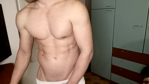 hot_italianboy online show from December 2025 05:20:01 PM